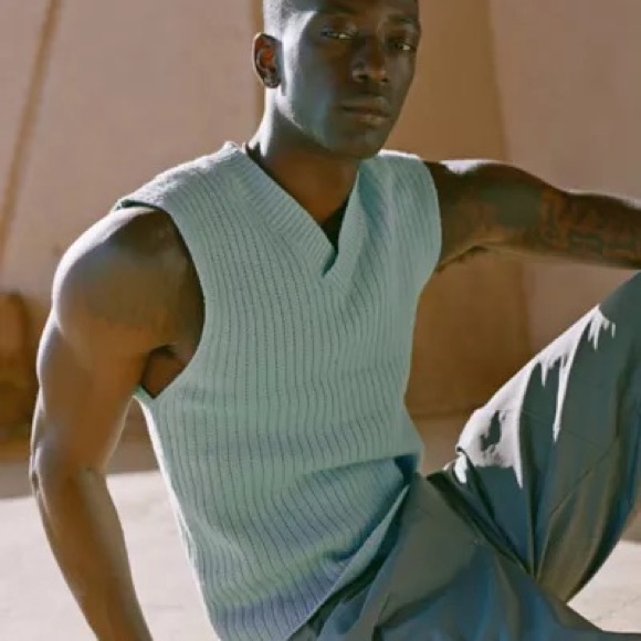 COPY - Urban Outfitters Standard Cloth Franc Fitted Sweater Vest-Mint Green - Picture 1 of 5